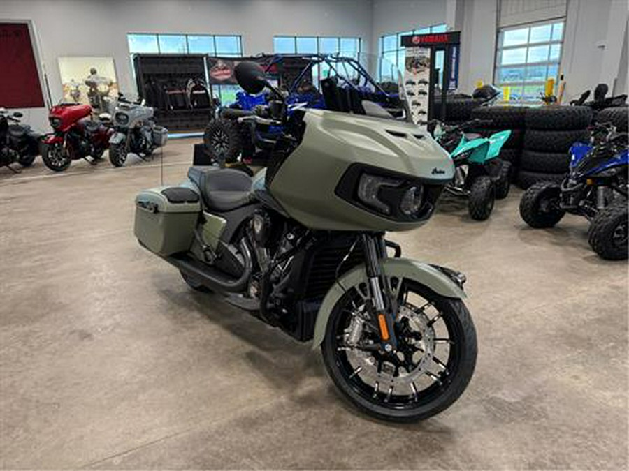 2025 Indian Motorcycle Challenger® Dark Horse® with PowerBand Audio Package