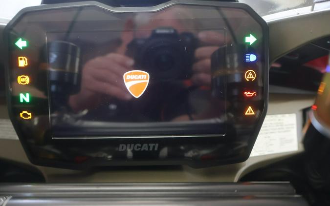 2023 Ducati Panigale V4 R