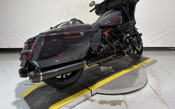 2026 Harley-Davidson® CVO Street Glide ST Inferno Gray
