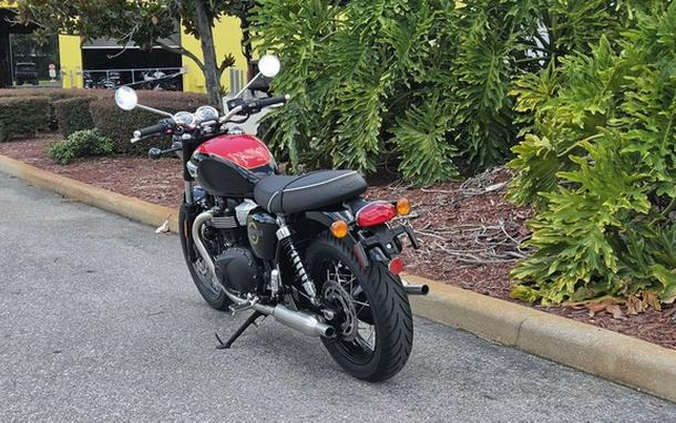 2026 Triumph Bonneville T100 Jet black