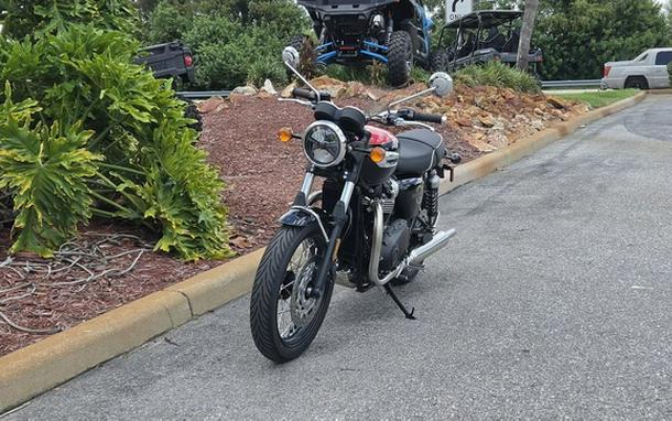 2026 Triumph Bonneville T100 Jet black