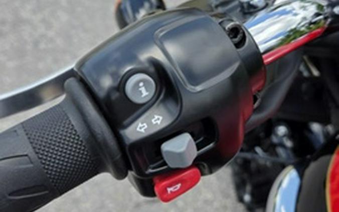 2026 Triumph Bonneville T100 Jet black