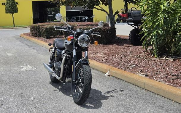 2026 Triumph Bonneville T100 Jet black
