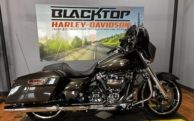 2021 Harley-Davidson® Street Glide® RIVER ROCK GRAY
