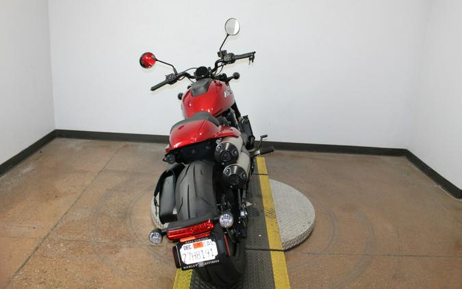 Harley-Davidson® Sportster™ S 2025 Brilliant Red