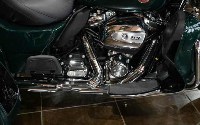 2024 Harley-Davidson Tri Glide Ultra Trike FLHTCUTG