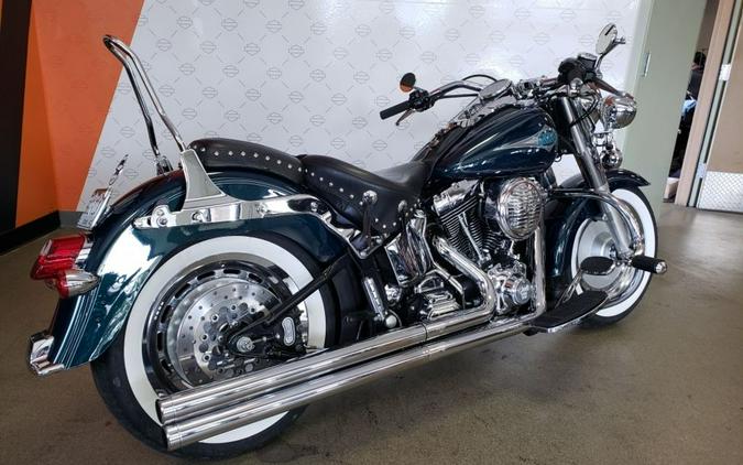 2001 Harley-Davidson® FLSTC - Heritage Softail® Classic