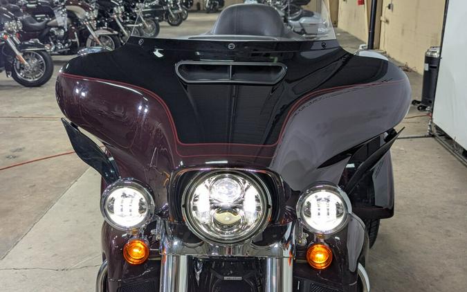 2022 Harley-Davidson Tri Glide Ultra Midnight Crimson/Vivid Black