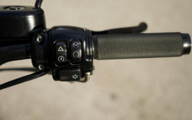 2016 Harley-Davidson® XL883N - Sportster® Iron 883™