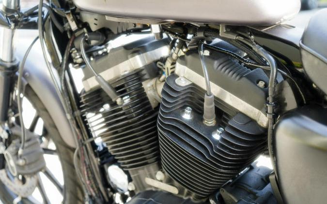 2016 Harley-Davidson® XL883N - Sportster® Iron 883™