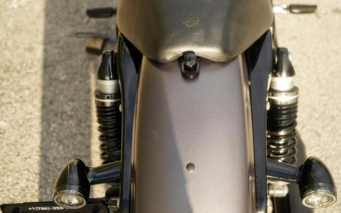 2016 Harley-Davidson® XL883N - Sportster® Iron 883™