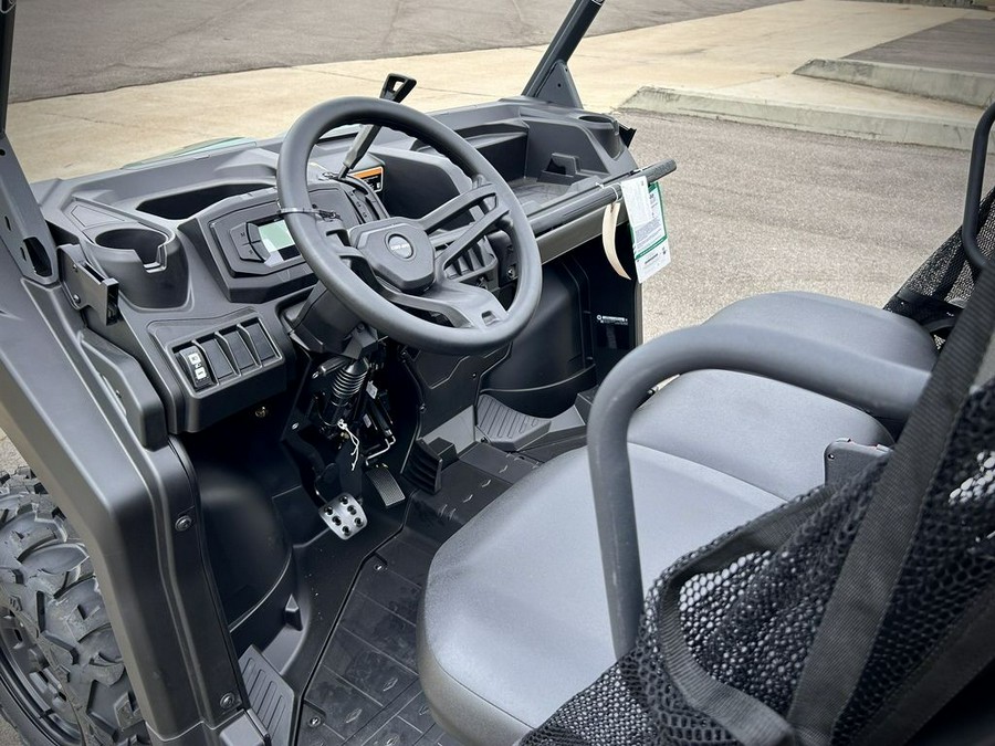 2025 Can-Am™ Defender DPS HD9