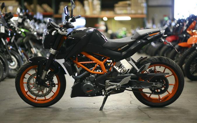 2016 KTM Duke 390