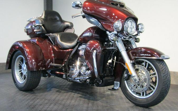 2019 Harley-Davidson® FLHTCUTG - Tri Glide® Ultra