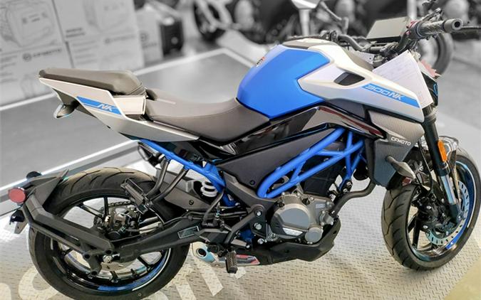 2023 CFMOTO 300 NK