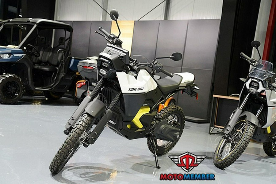 2025 Can-Am Origin White