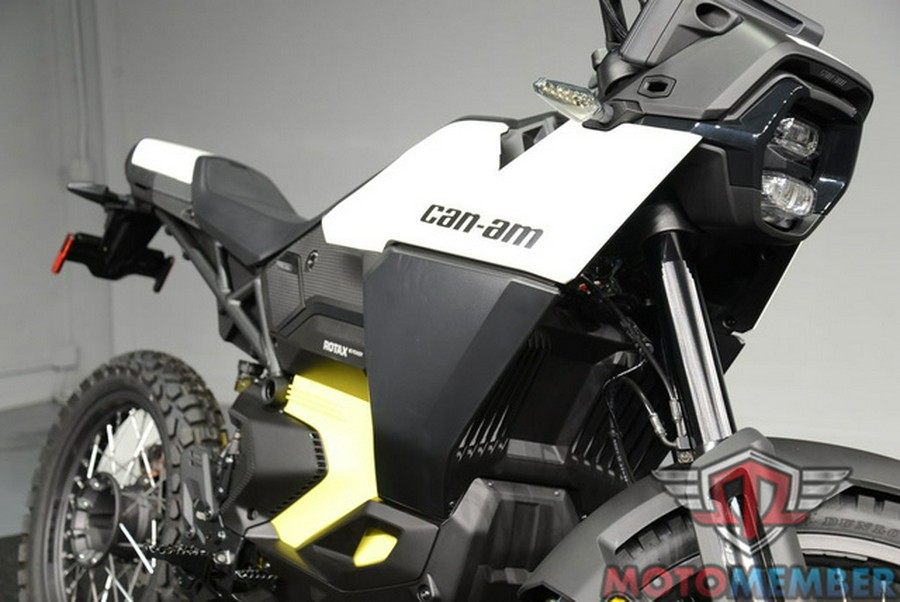 2025 Can-Am Origin White