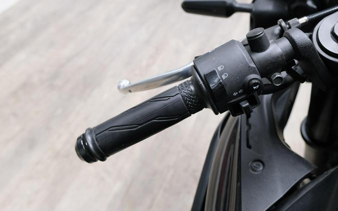 2025 YAMAHA YZFR3 ABS