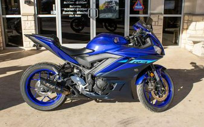 Used 2025 YAMAHA YZFR3 ABS