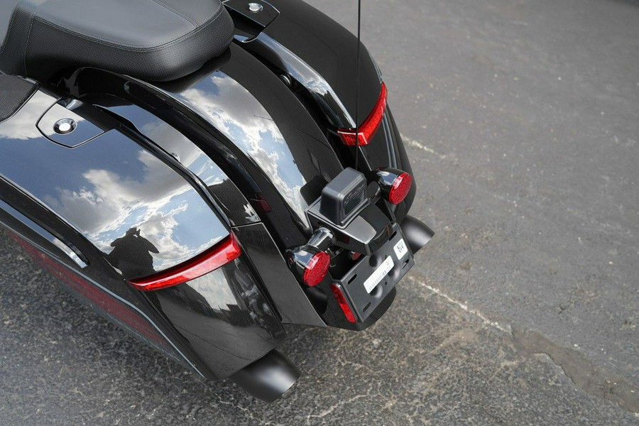 2026 Indian Motorcycle Challenger Dark Horse Signature Series Abyss Metallic / Red Allert