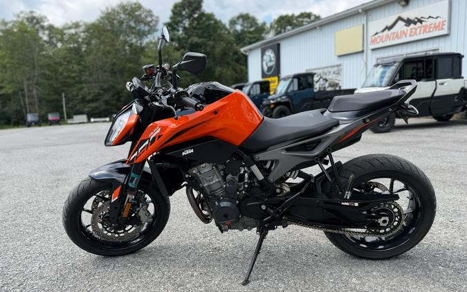 2024 KTM 790 Duke