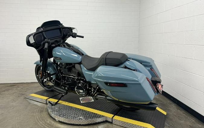 2024 Harley-Davidson Street Glide® SHARKSKIN BLUE