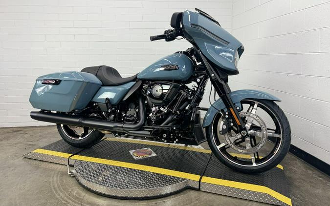 2024 Harley-Davidson Street Glide® SHARKSKIN BLUE