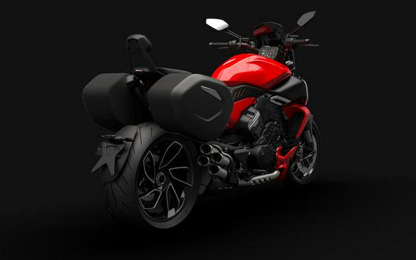 2024 Ducati Diavel V4 Red