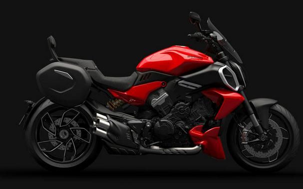 2024 Ducati Diavel V4 Red