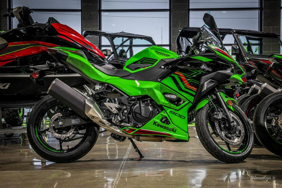 2024 Kawasaki Ninja® 500 KRT Edition