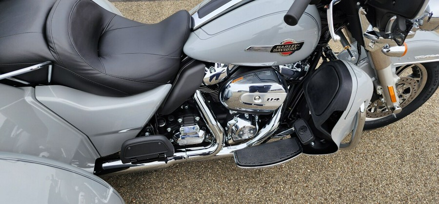 2024 Harley-Davidson® Tri Glide® Ultra FLHTCUTG