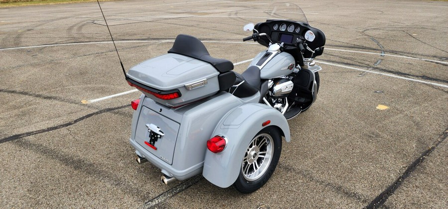 2024 Harley-Davidson® Tri Glide® Ultra FLHTCUTG