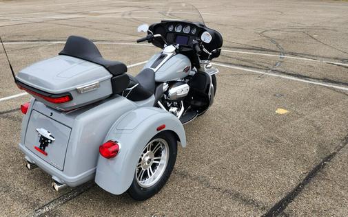 2024 Harley-Davidson® Tri Glide® Ultra FLHTCUTG