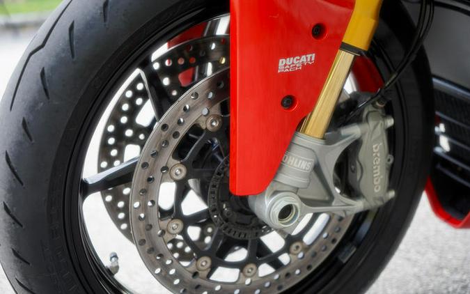 2021 Ducati SuperSport 950 S Ducati Red fairing