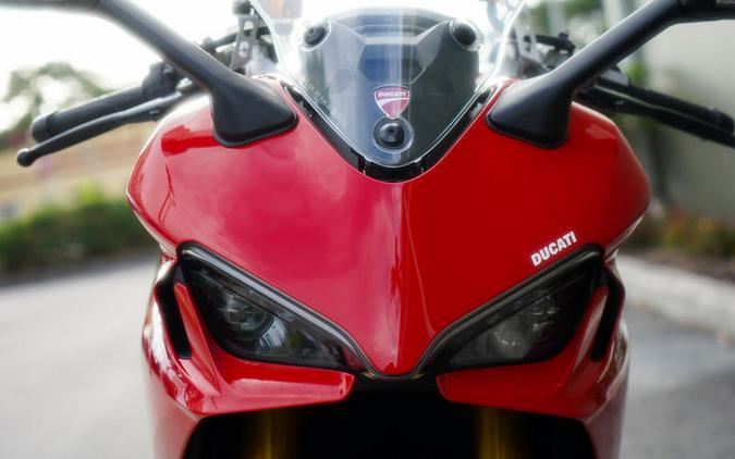 2021 Ducati SuperSport 950 S Ducati Red fairing