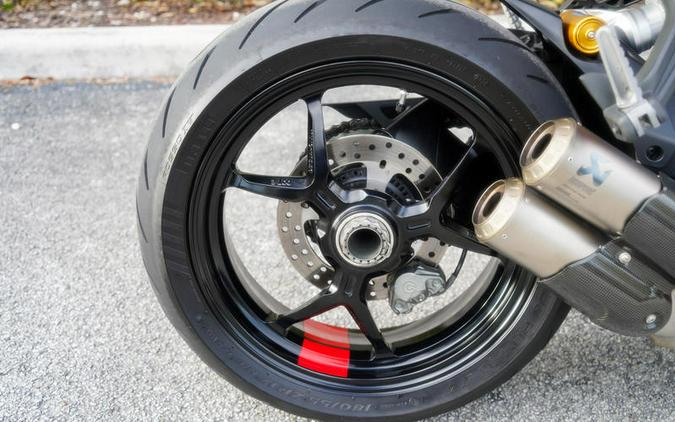 2021 Ducati SuperSport 950 S Ducati Red fairing