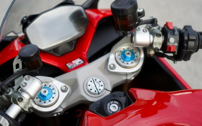 2021 Ducati SuperSport 950 S Ducati Red fairing