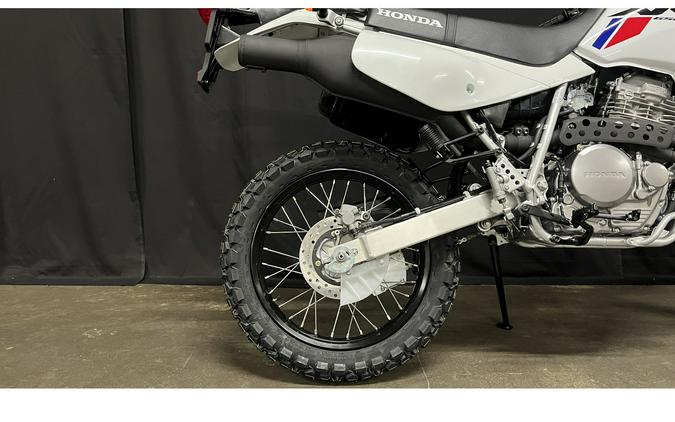 2025 XR650L - Honda