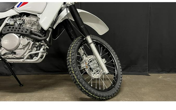 2025 XR650L - Honda