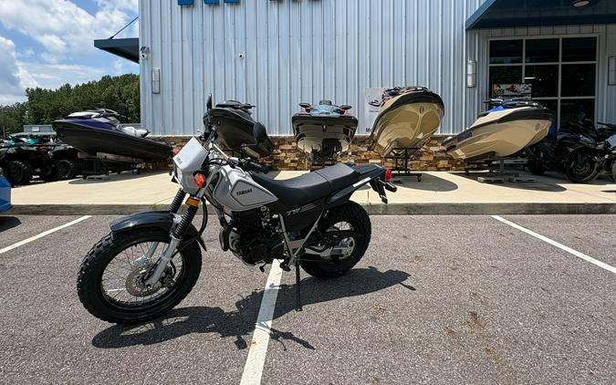 2027 Yamaha Motor Corp., USA TW200