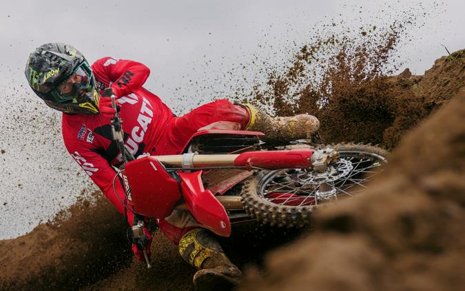 2026 Ducati Desmo450 MX