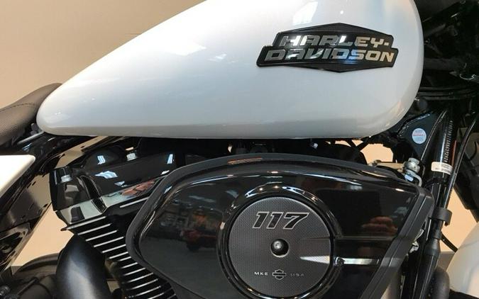 2024 Harley-Davidson® Street Glide® White Onyx Pearl - Black Finish