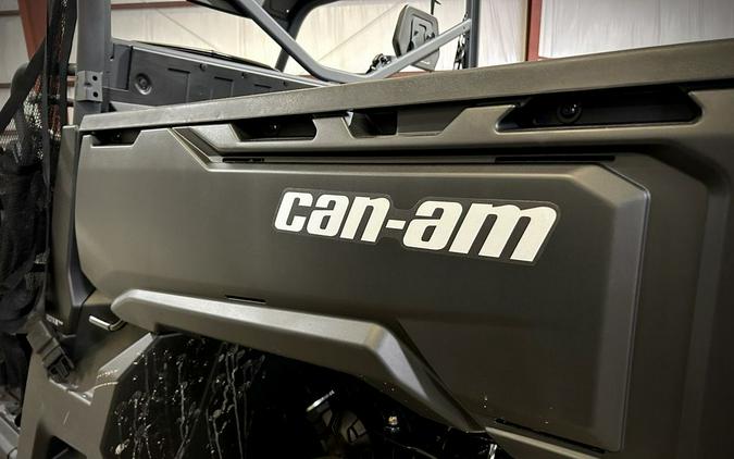 2025 Can-Am™ Defender DPS HD10