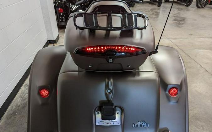 2025 Indian Motorcycle® Roadmaster® PowerPlus Dark Horse® 112 Nara Bronze Smoke Motor Trike®