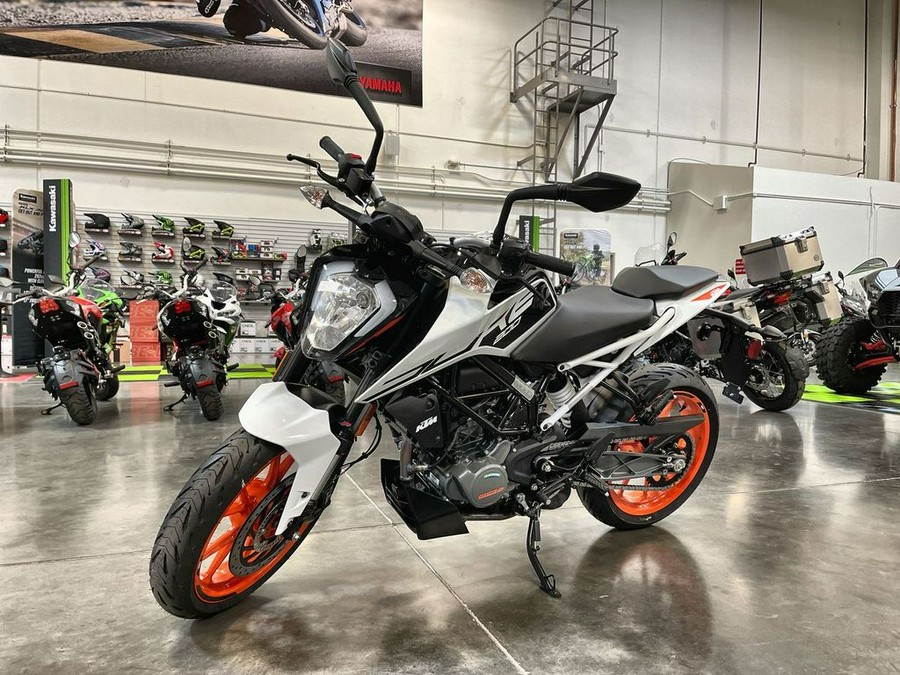 2021 KTM 200 Duke