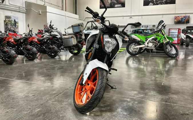 2021 KTM 200 Duke