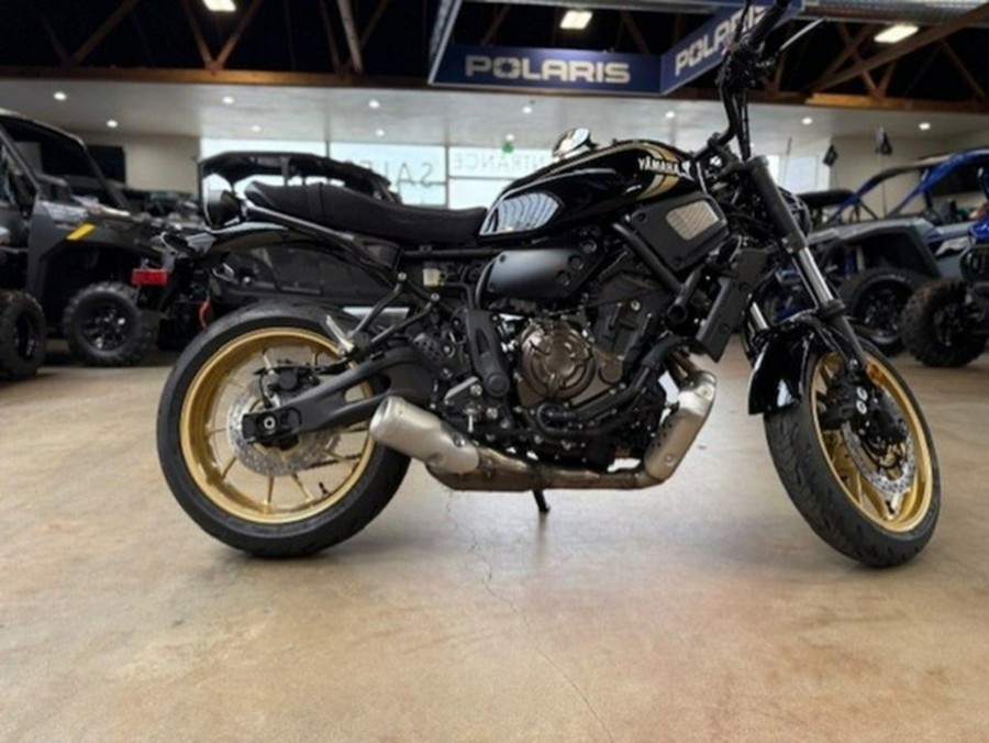 2025 Yamaha XSR 700