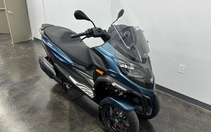 2025 Piaggio MP3 530