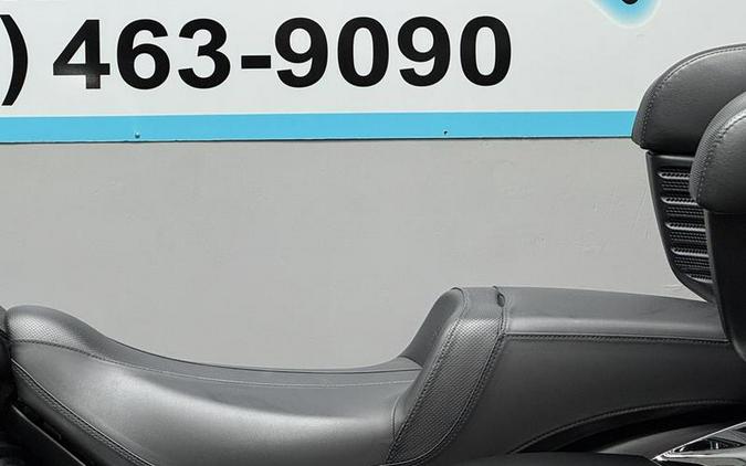 2020 Indian Motorcycle® Roadmaster® Dark Horse® Thunder Black Smoke