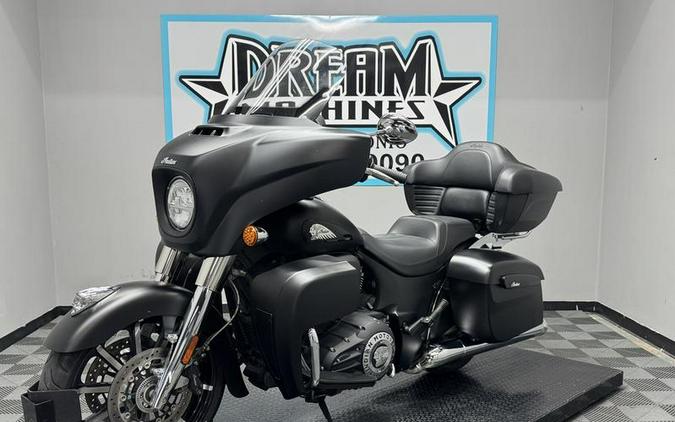 2020 Indian Motorcycle® Roadmaster® Dark Horse® Thunder Black Smoke